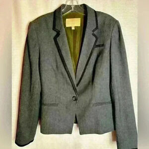 Banana Republic women’s jacket, size 6. Navy/dusty blue in color, w black stripe